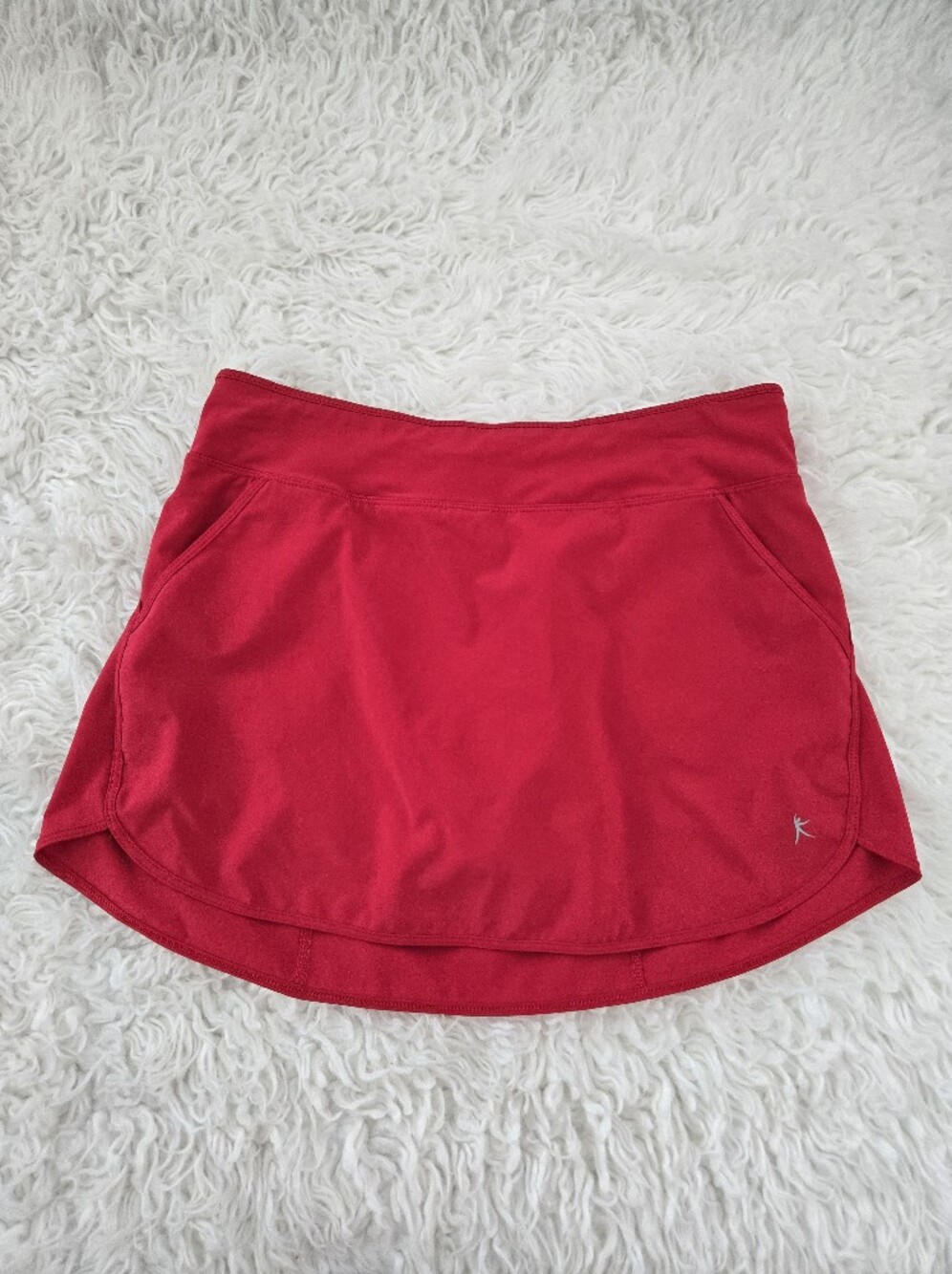 Danskin Now Dri-more Semi Fitted Red Skort. Size Small